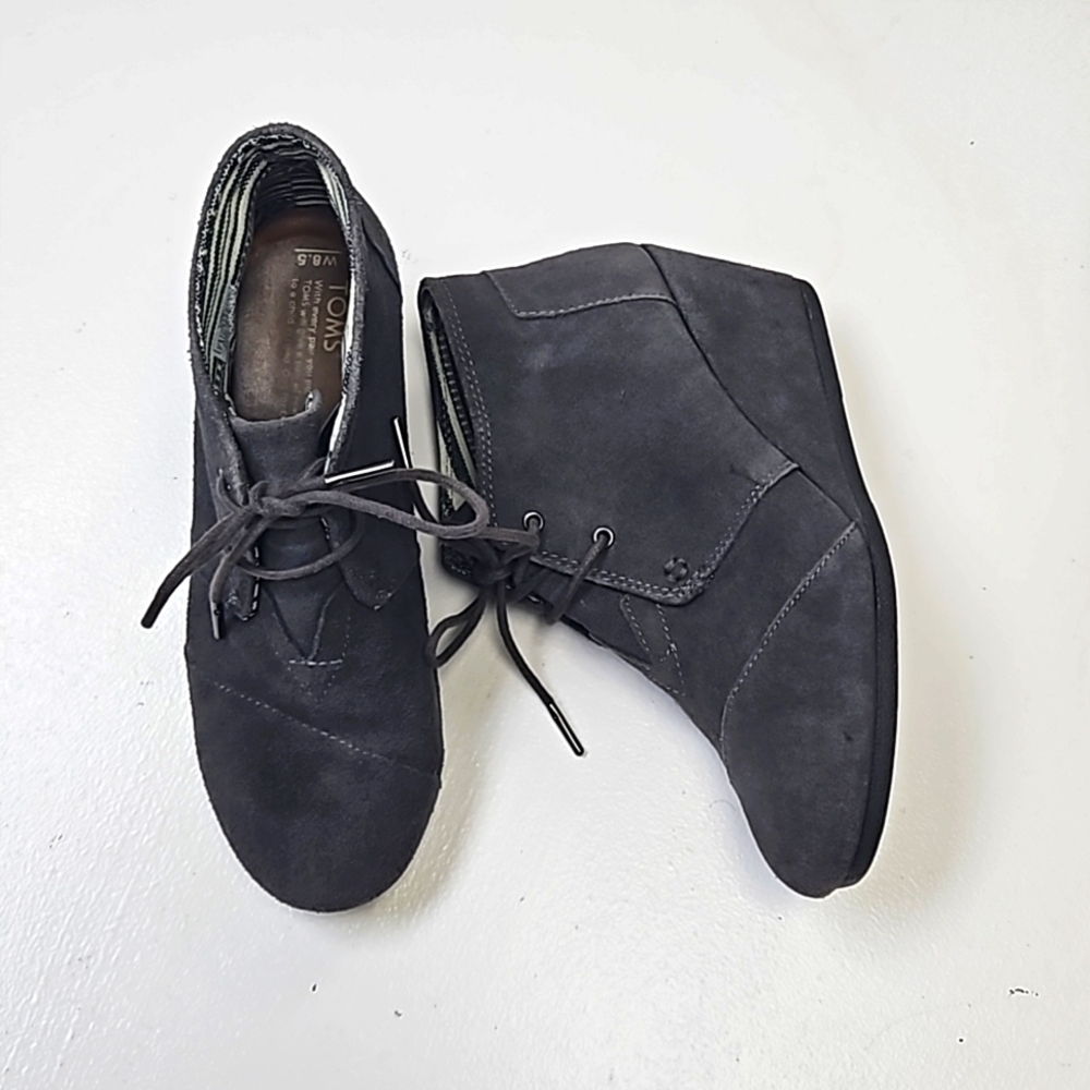 TOMS boots